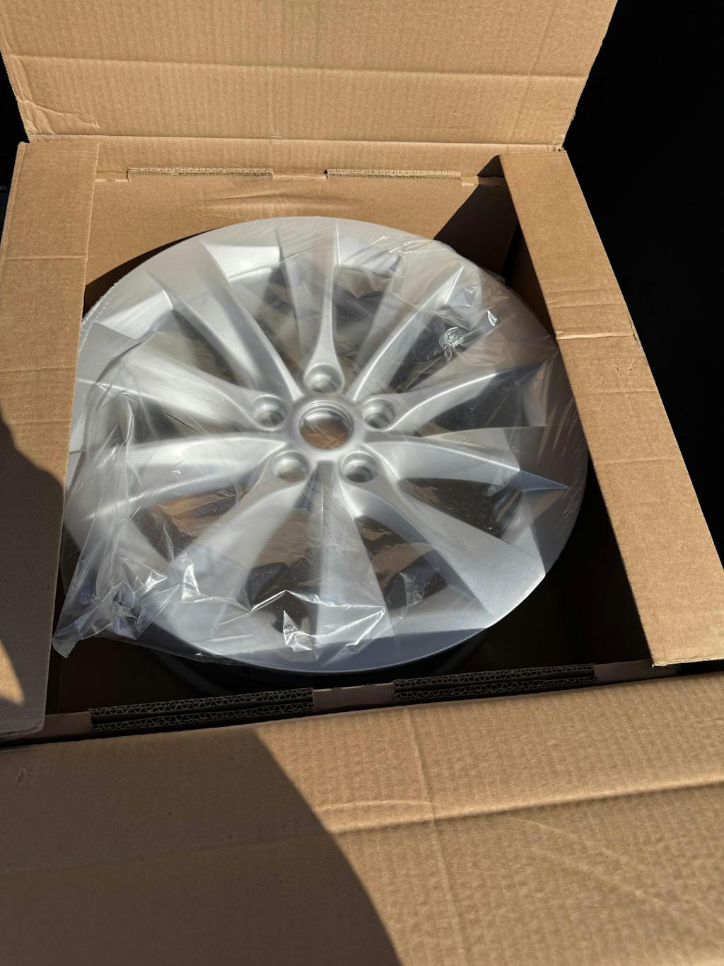 2018 Tesla Model S 19" OEM Wheel Rim Slipstream W97755S