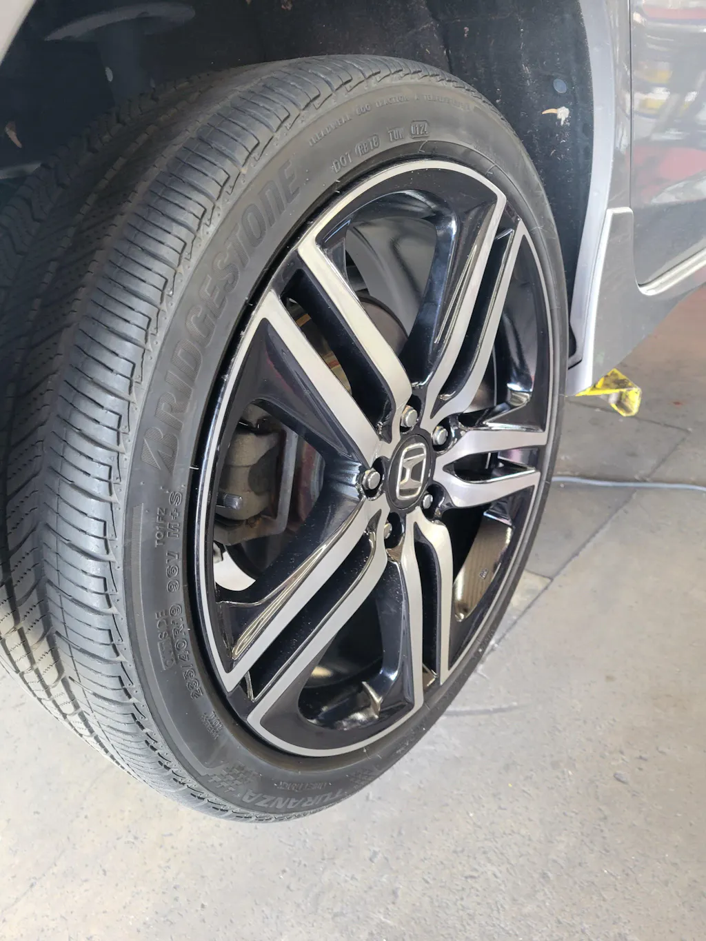2017 Honda Accord 19" OEM Wheel Rim W64083MB