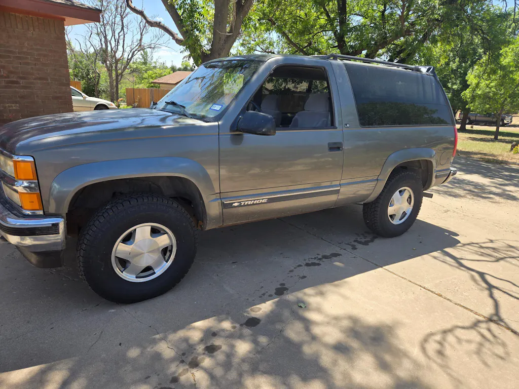 1998 Chevrolet Tahoe 16" OEM Wheel Rim W5015MC