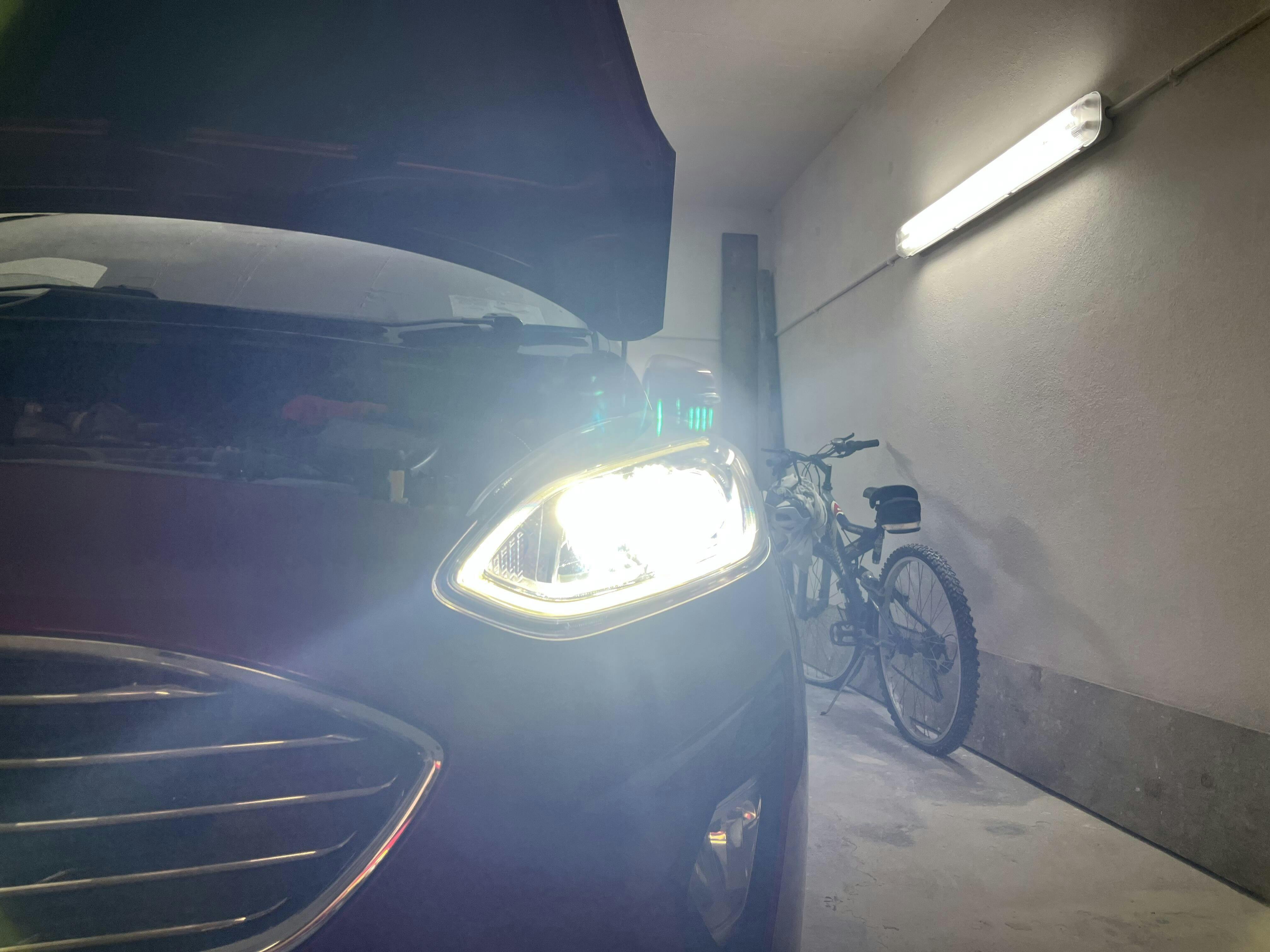 Dynamic LED Side Mirror Turn Signal Light For 20002007 Mercedes Benz