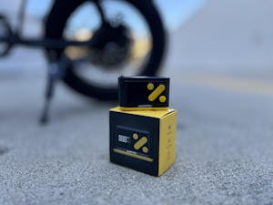 AUXITO A101 Mini Cordless Bike Pump 120 PSI, Electric Tire Inflator with Gauge, Presta & Schrader Valve, Fast Inflate for Road & Mountain Bikes, E-Bikes