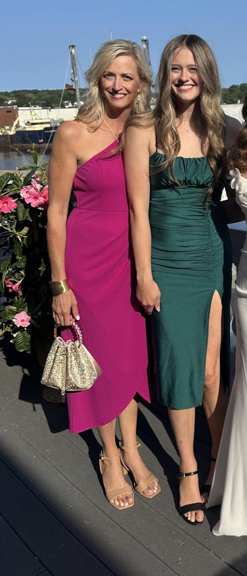 Elegance and Timeless Ring with Crystal