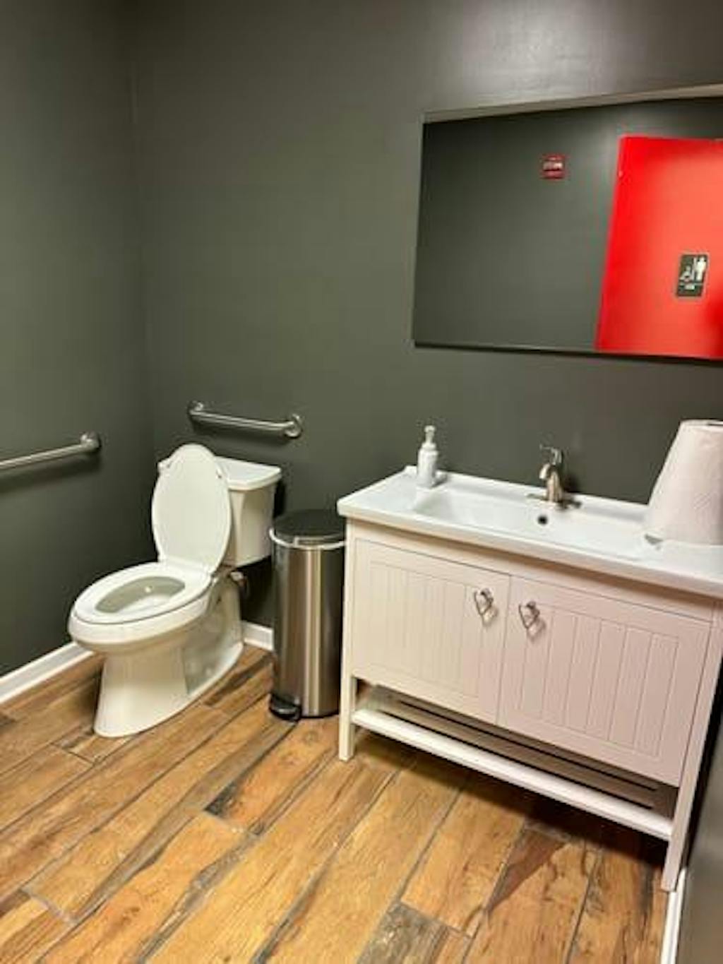 40 Inch White Polo Freestanding Single Sink Bathroom Vanity with Countertop