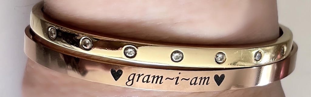 CUSTOM MESSAGE CUFF