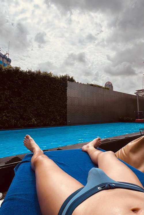 SURGE Contrast Swim Briefs - Carolina Blue