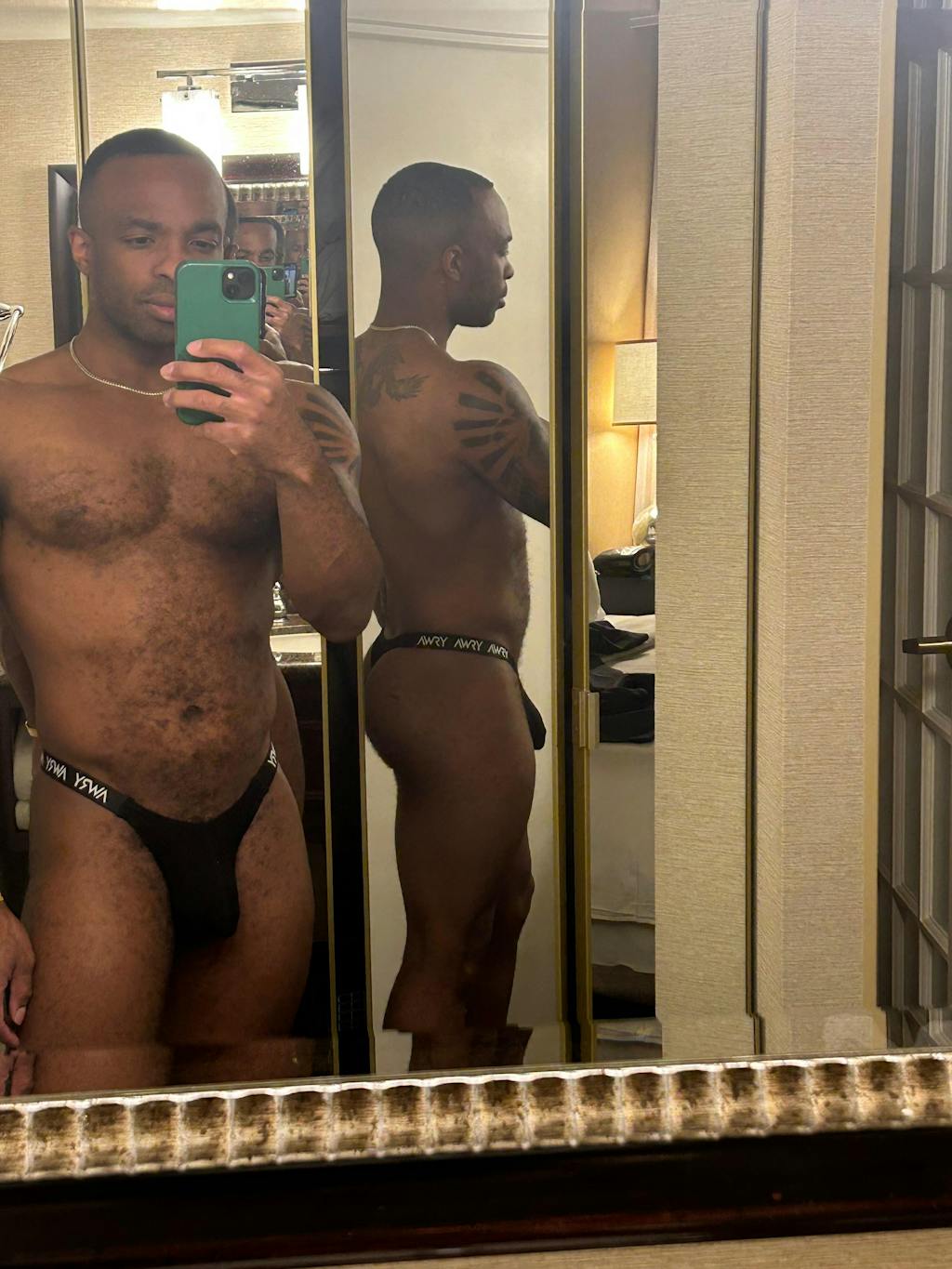 ALLURE Thong - Black