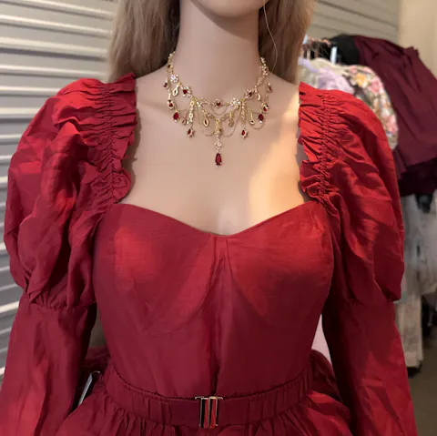 Ravessia Necklace