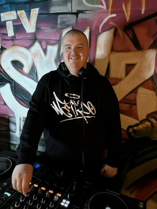 Weirdo Graffiti Tag Hoodie | Black