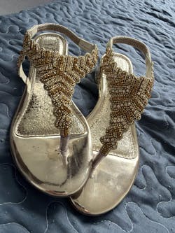 Sandália 8022 Dourado Com Salto Bloco 3 cm