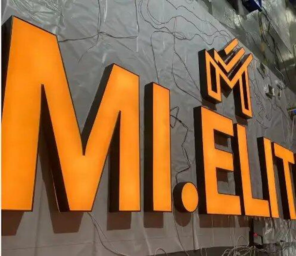 3D Illuminated Letters Frontlit Resin LED Letters for outside shopping mall Lighting up Led Signage Channel Letter Customized Front Lit Letters