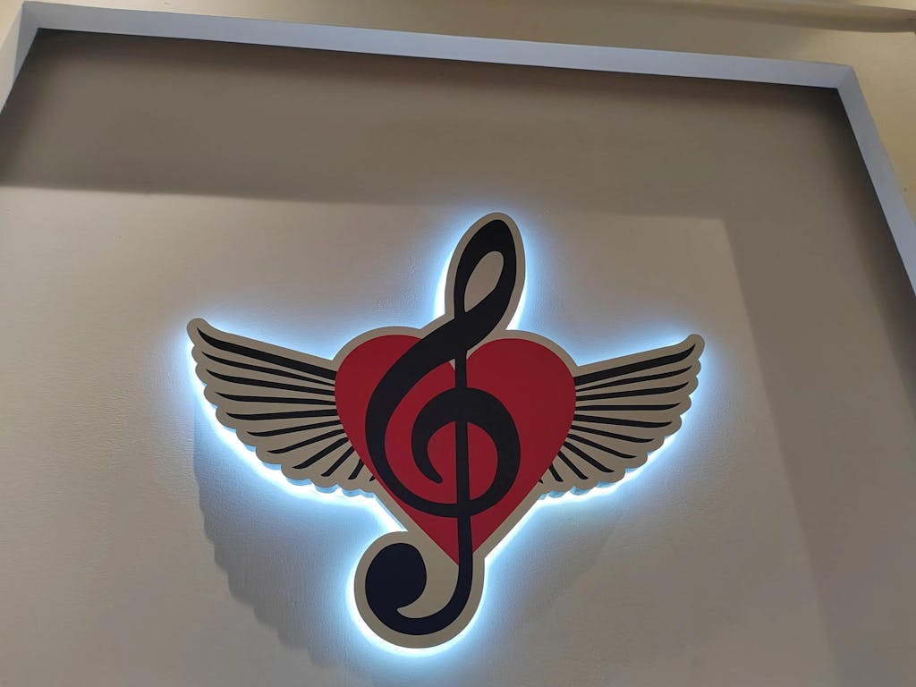 Custom Light Up Logo Signs 3D Backlit Logo Halo Illuminated Signs Shop Sign with Light Backlit Storefront Signs