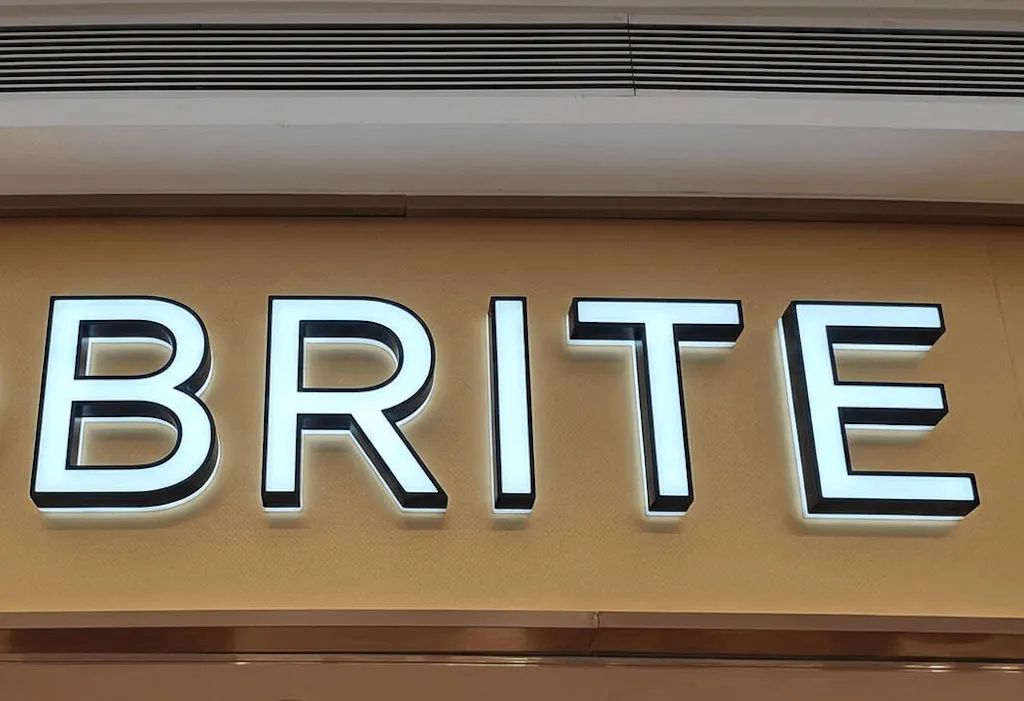 Company Acrylic Signs Frontlit and Backlit Electric 3D LED Acrylic Letter Sign Face-lit Signs and Backlit Logo Signs Lighted Business Signs