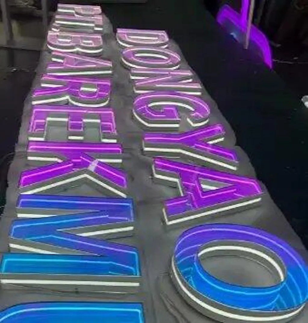 Custom 3D Infinity Mirror LED Light Sign | Personalized Neon Track Channel Letters for Wall Decor & Business Displays