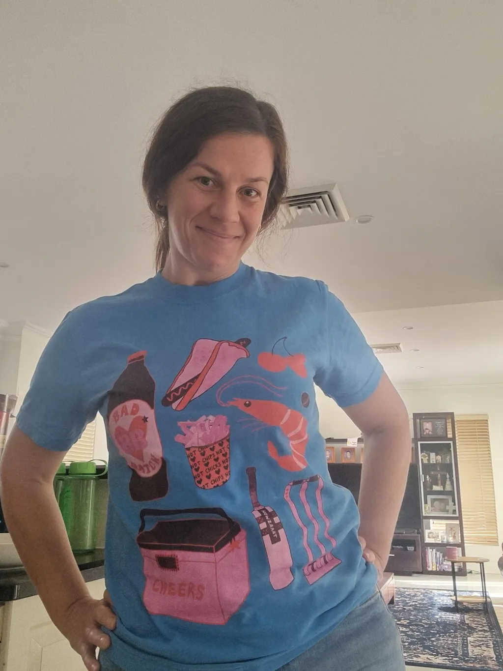 Sunny Arvos Graphic Tee