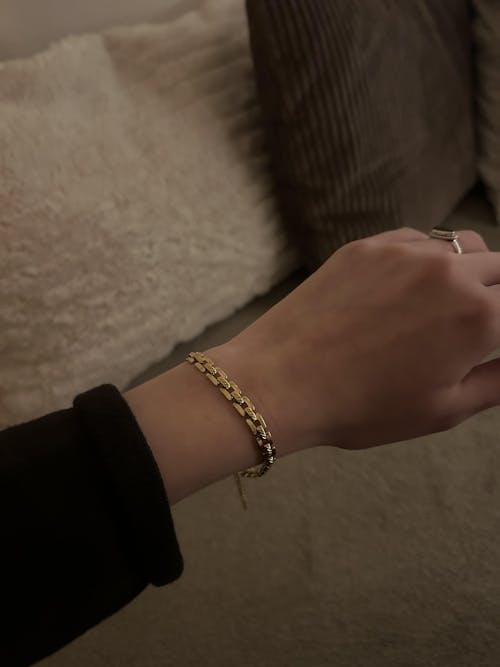 Gold Shell Bracelet