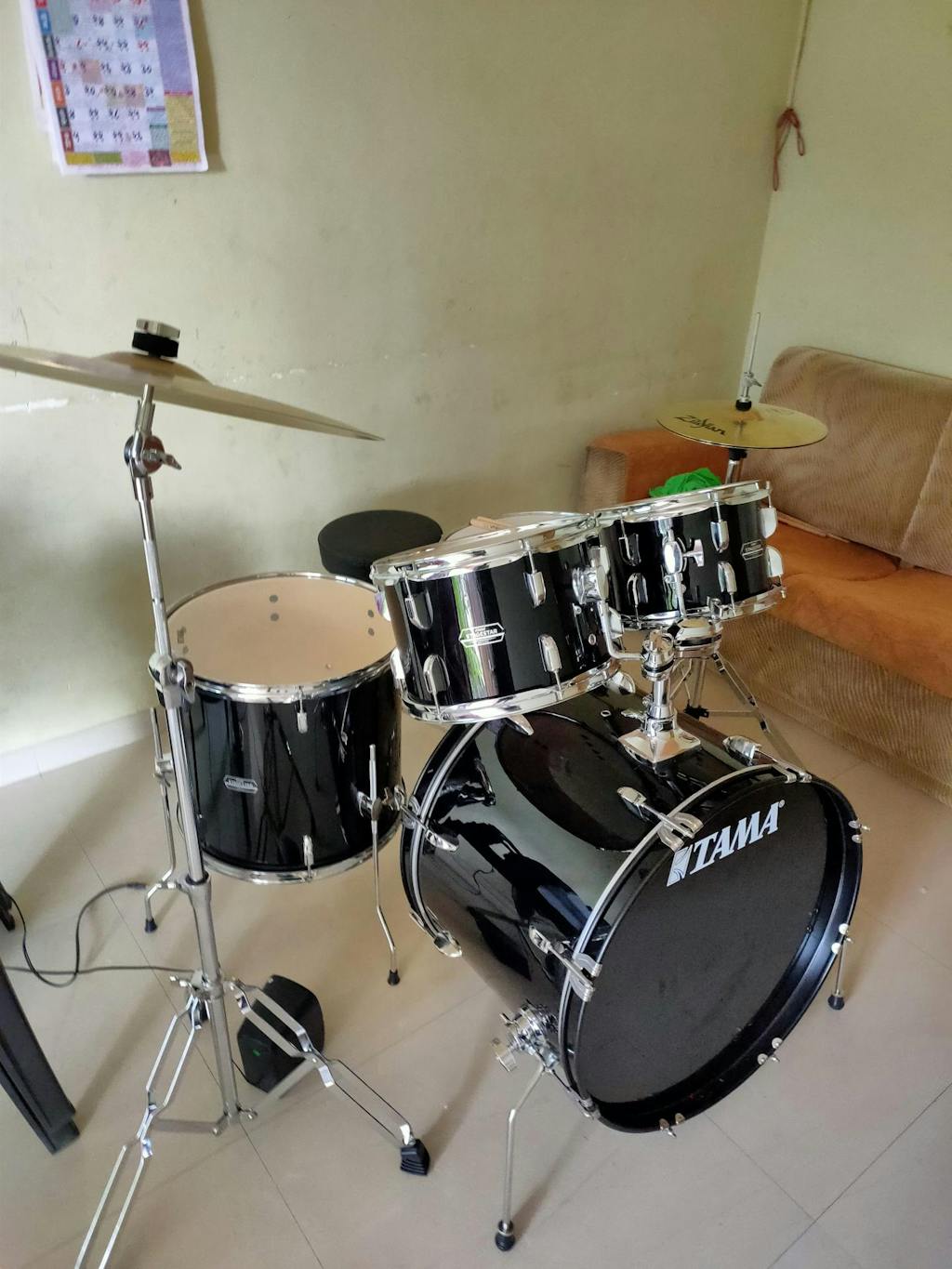 Buy Tama Stagestar SG52KH5 5Piece Acoustic Drum Kit with 22Inch Bass