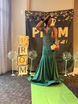 Amazing Long Dark Green Mermaid Sleeveless Beading Prom Dresses With Lace