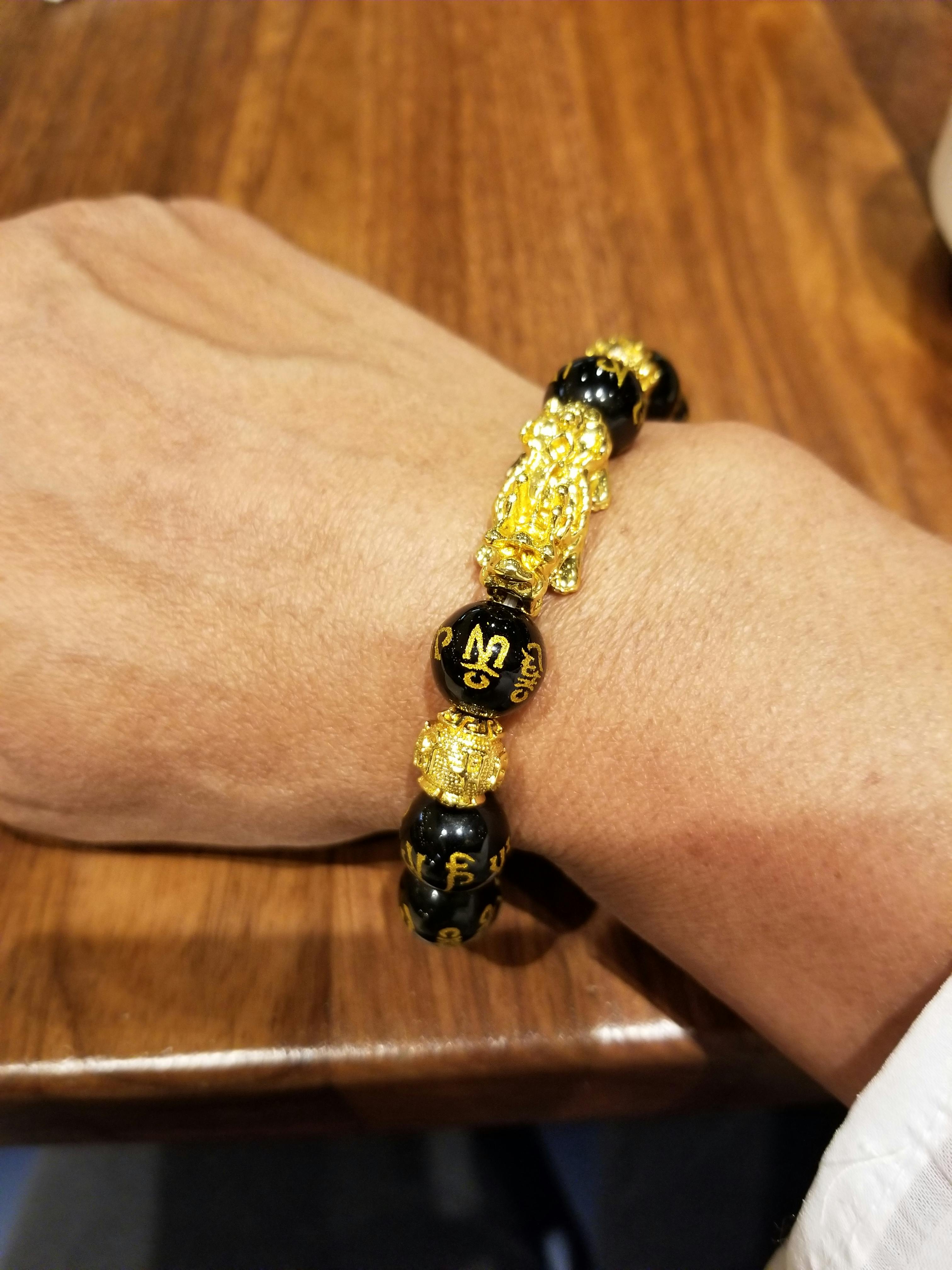 which wrist to wear black obsidian bracelet