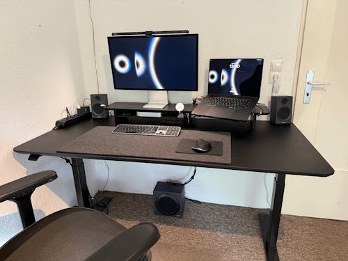 Desk Cockpit