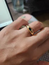 Anillo Solitario Verde en Oro de 10K