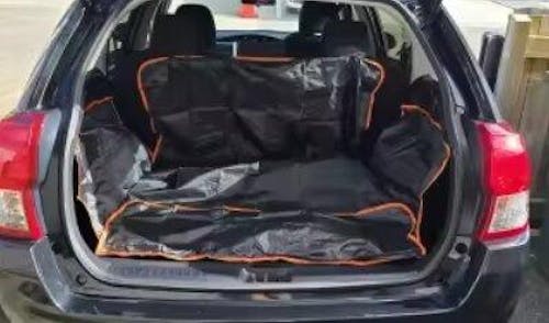 Wasserdichte Hunde Auto - Schutzdecke - Ideal für die nasse Jahreszeit