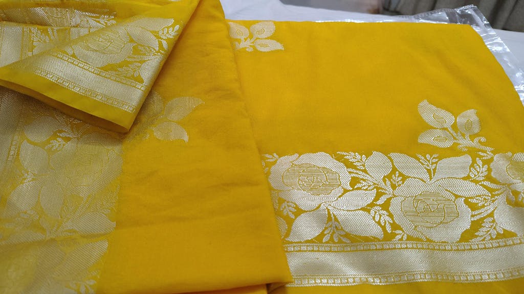 Banarasi  Cotton Silk Saree Silver Zari Weaving With Border-Yellow