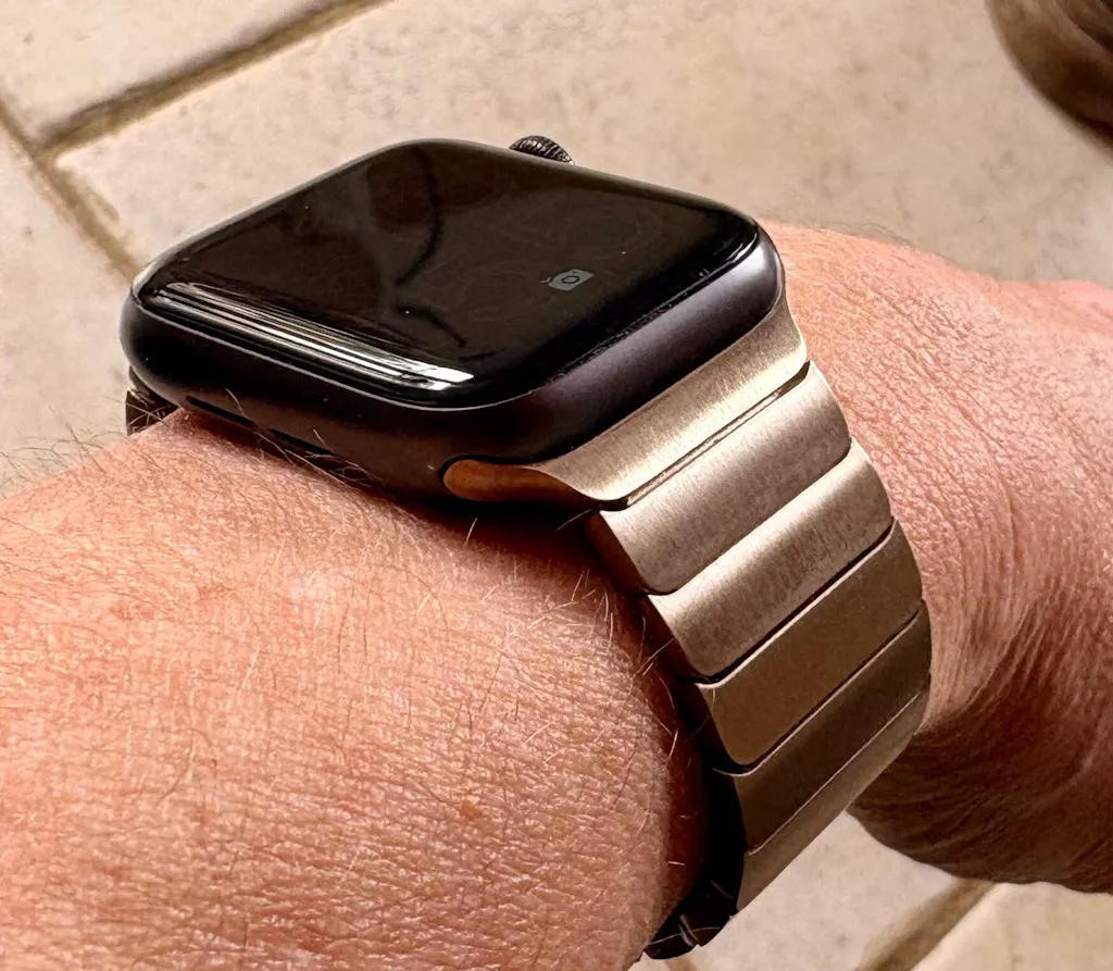 Bracelet acier à maillons détachables sans outil - Apple Watch - Or 38mm 40mm 41mm 42mm