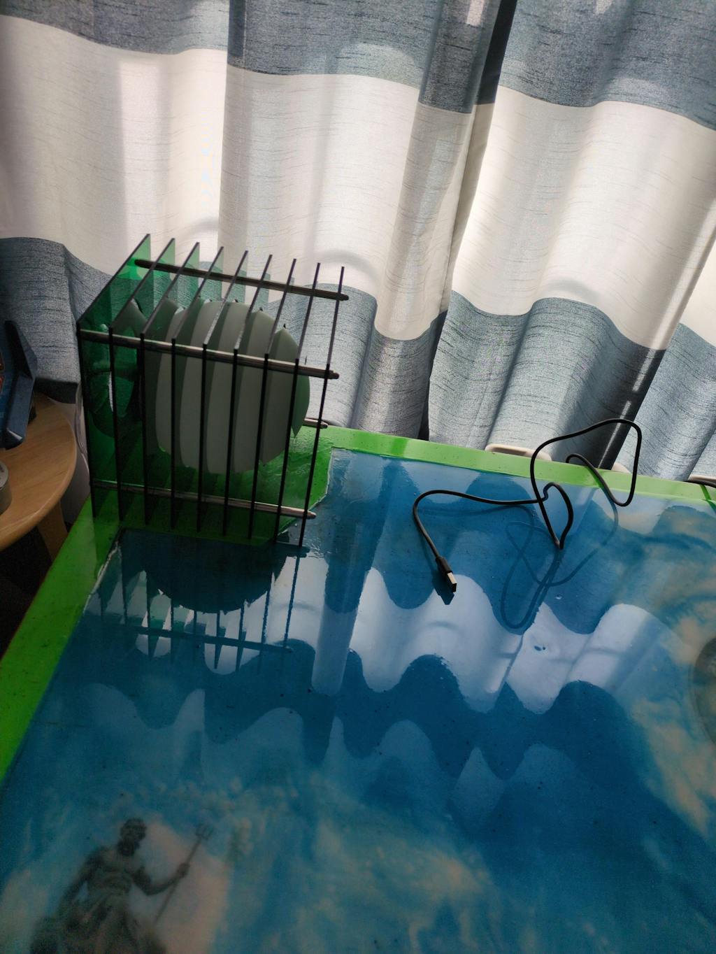 Lớp small square in green acrylic