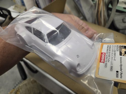 Kyosho MZN238 Porsche 934 RSR White Body Set (Unpainted/Wheels)