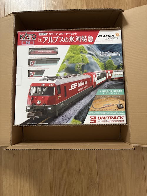 KATO 10-025 N Gauge Alps Glacier Express Starter Set