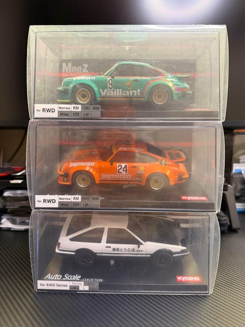 Kyosho MZP162V ASC MR04N-RM Porsche 934RSR Turbo Vaillant