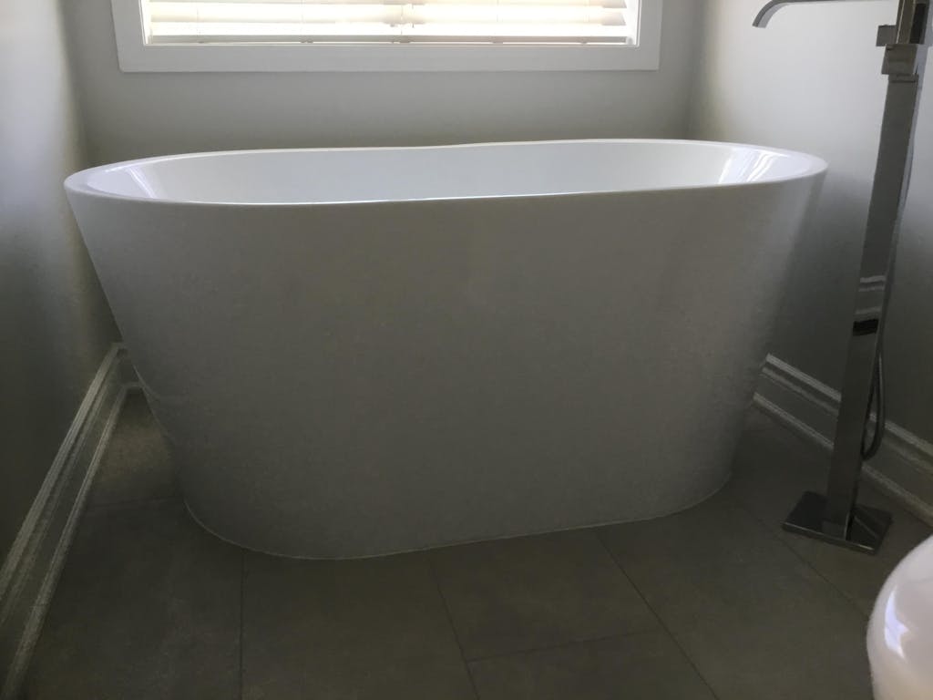 Zitta Espa 54" Freestanding Bathtub