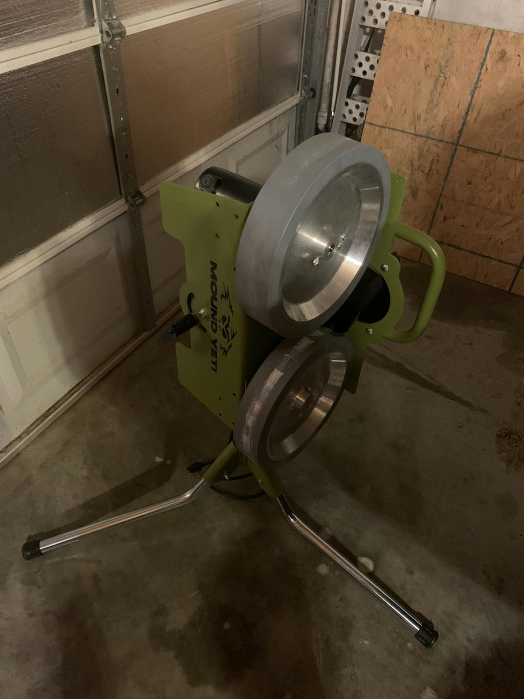 Mound Yeti™ 2 Pitching Machine