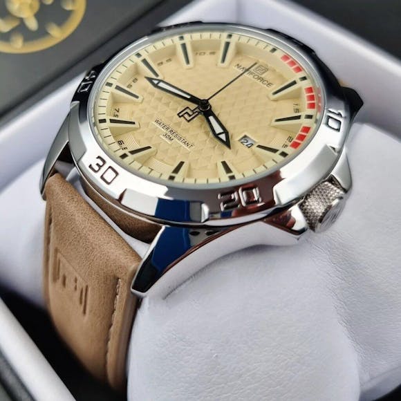 Naviforce Chrono Vibe NF8023 – Sportski Sat za Muškarce