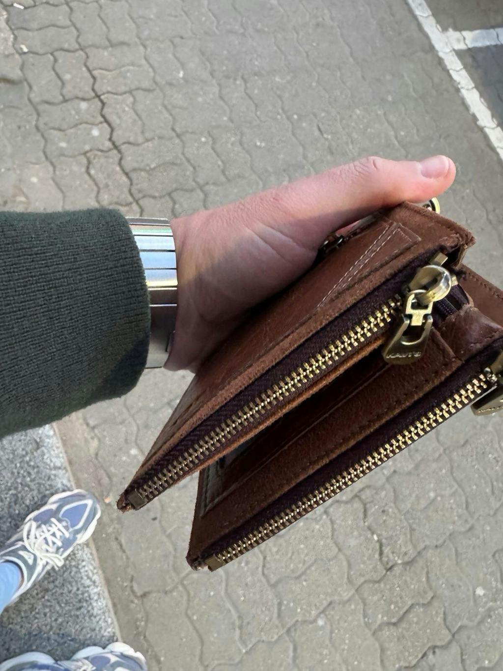 Kavis Vintage – Kožni Novčanik u Retro Stilu