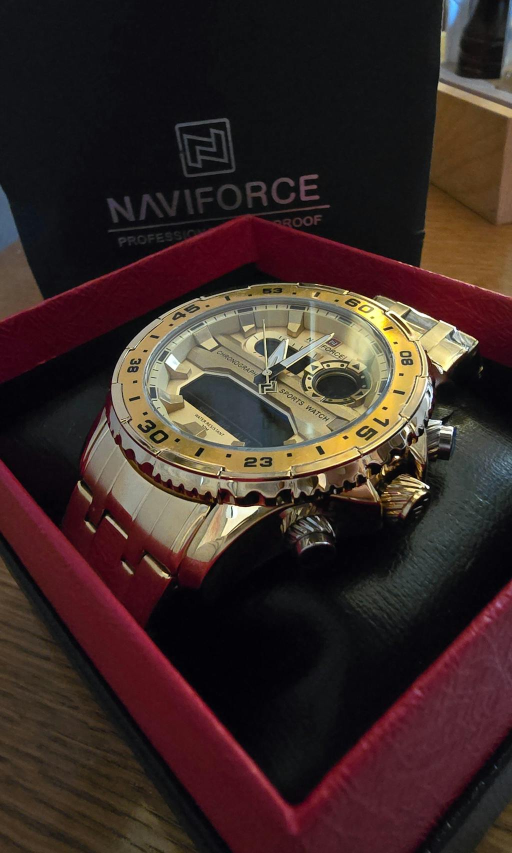 Muški Sat Naviforce NF9234 Dual Master – Gold