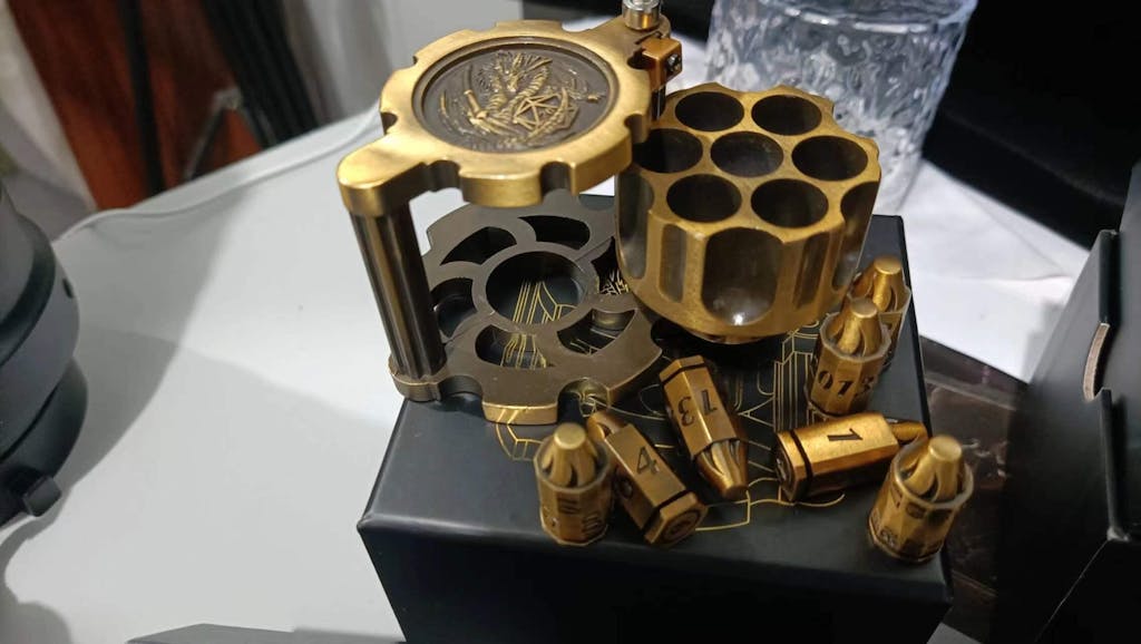 Unique dnd revolver dice set: 7 cool metal dnd bullet dice in the rotating revolver cylindrical magazine