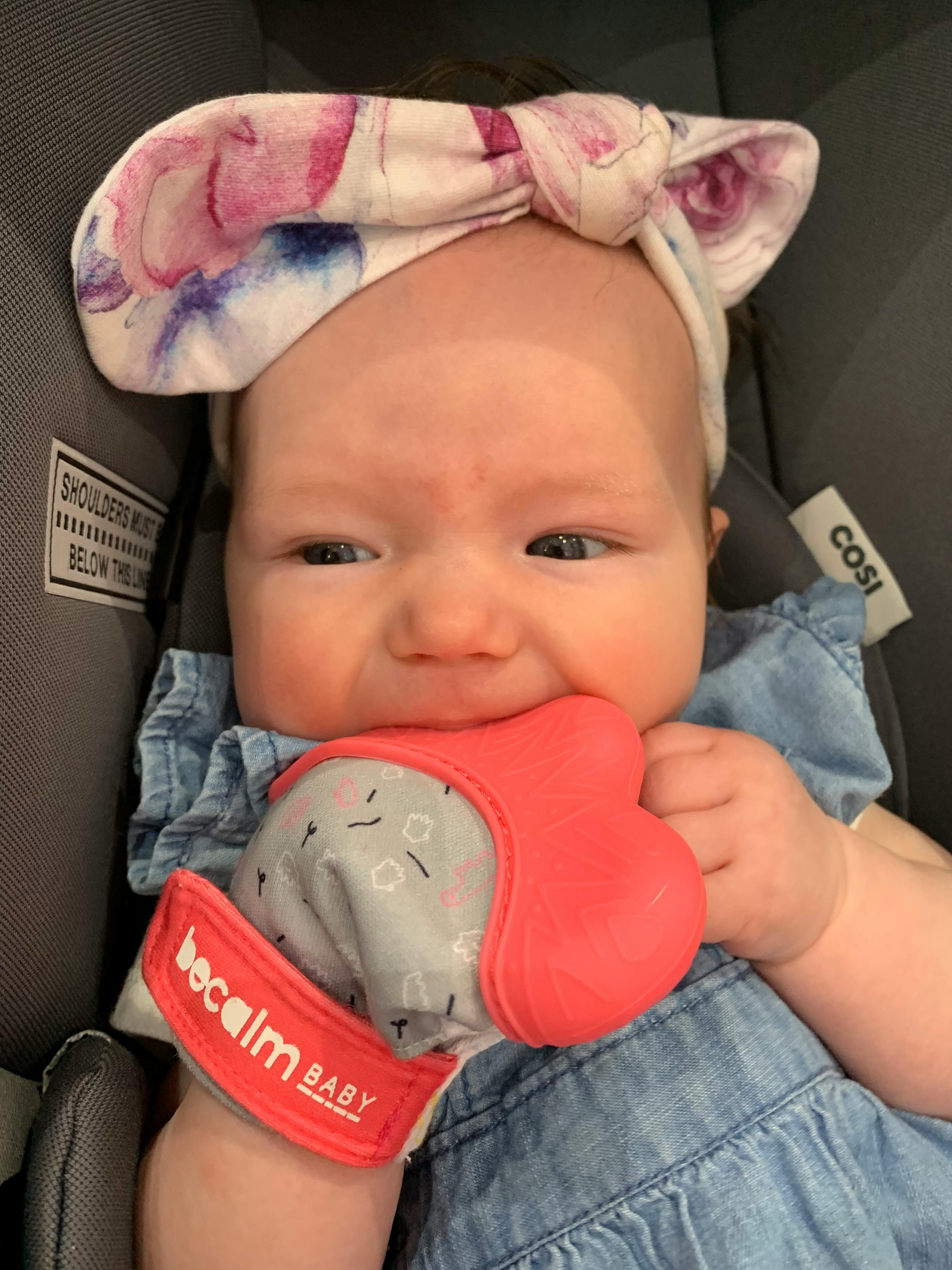 becalm baby teething mitt