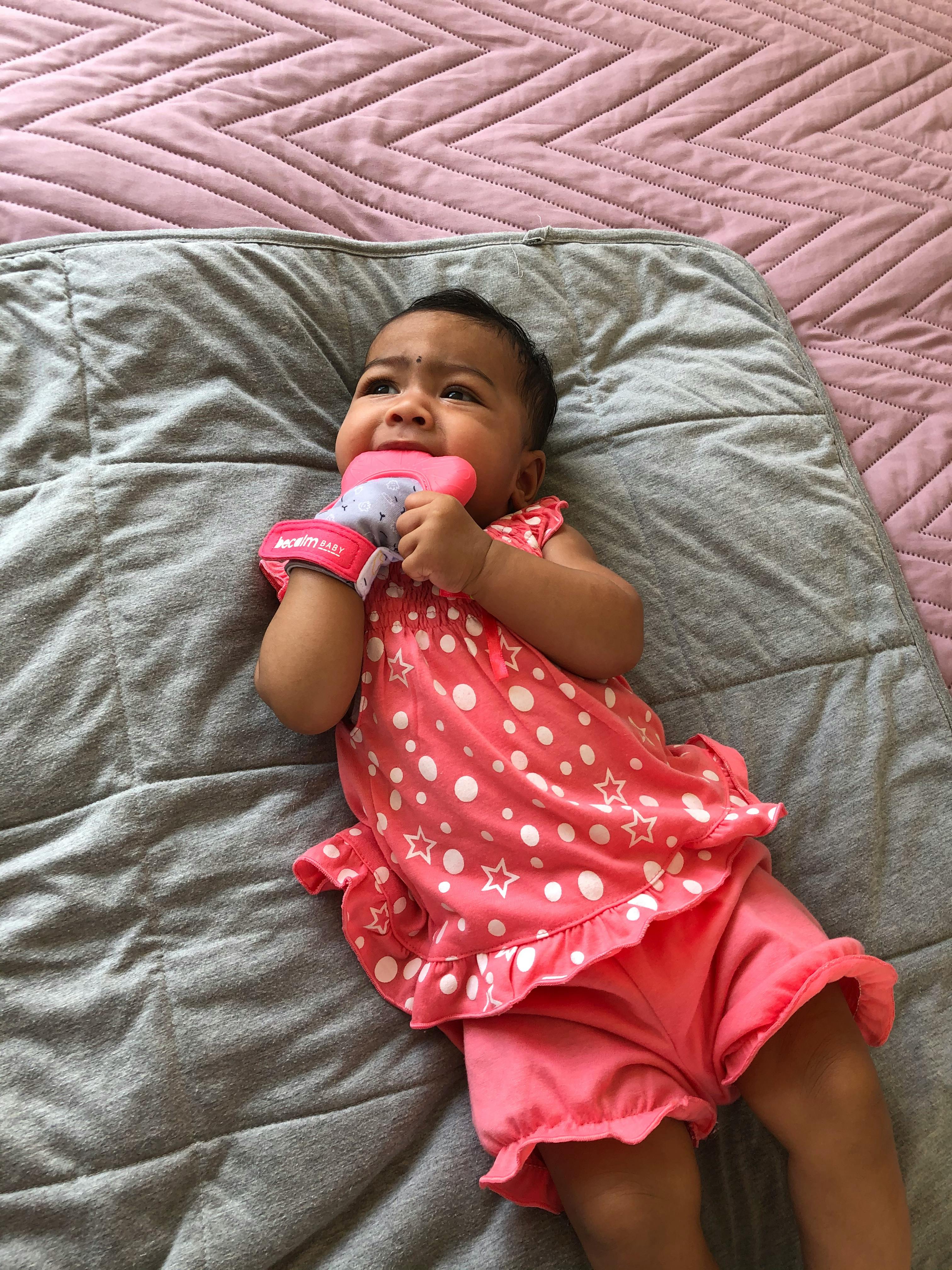 becalm teething mitt