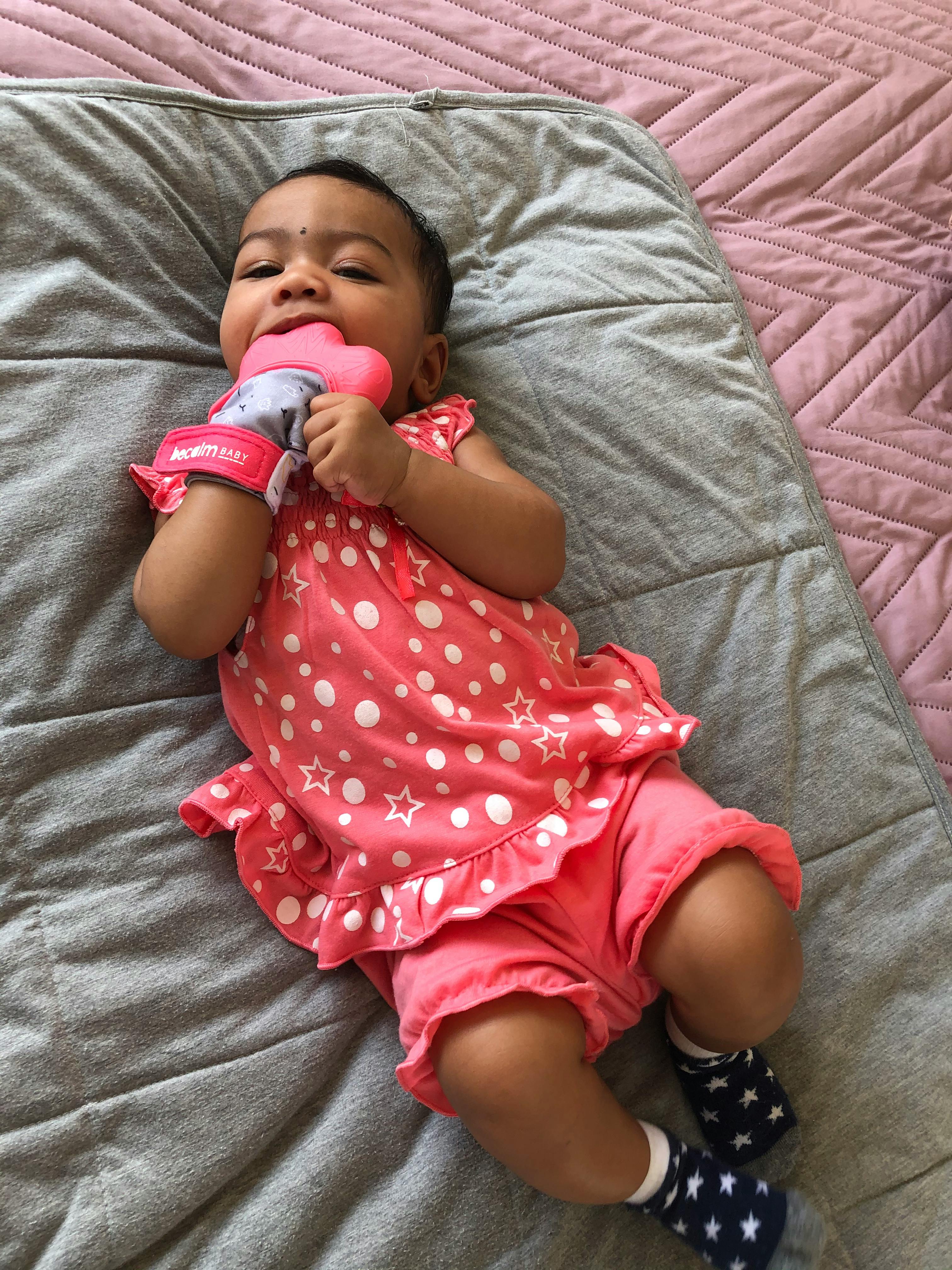 becalm teething mitt