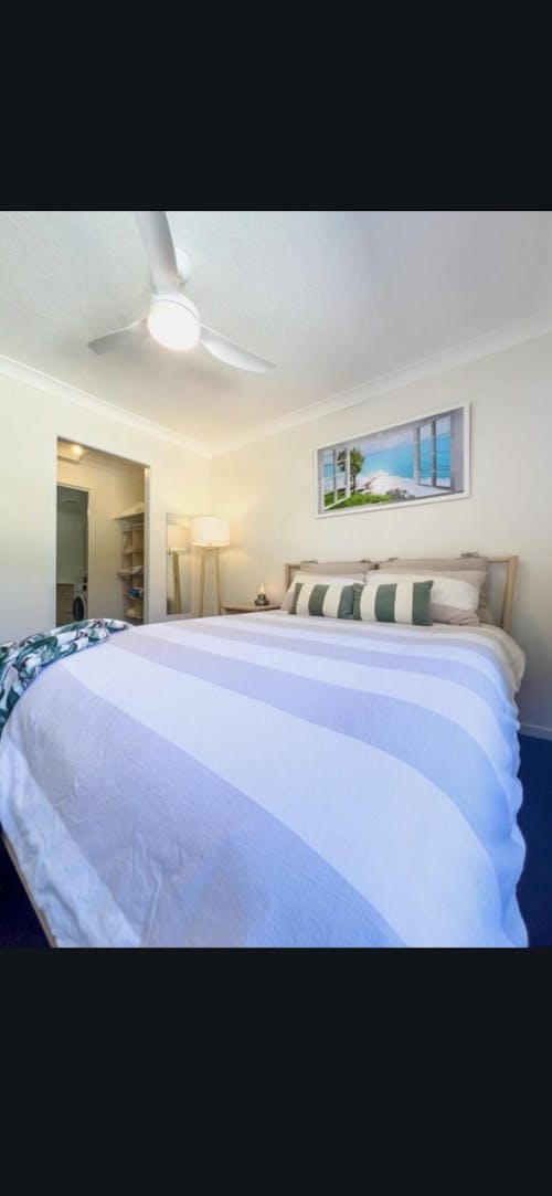 Queen Comfort Package | Como Series Euro Top Mattress (Medium Firm), Deluxe Pillowtop Topper, 2 Deluxe & 2 Cooling Pillows