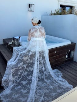Мереживний халат зі шлейфом Айворі Чорний BellaDonnaUa