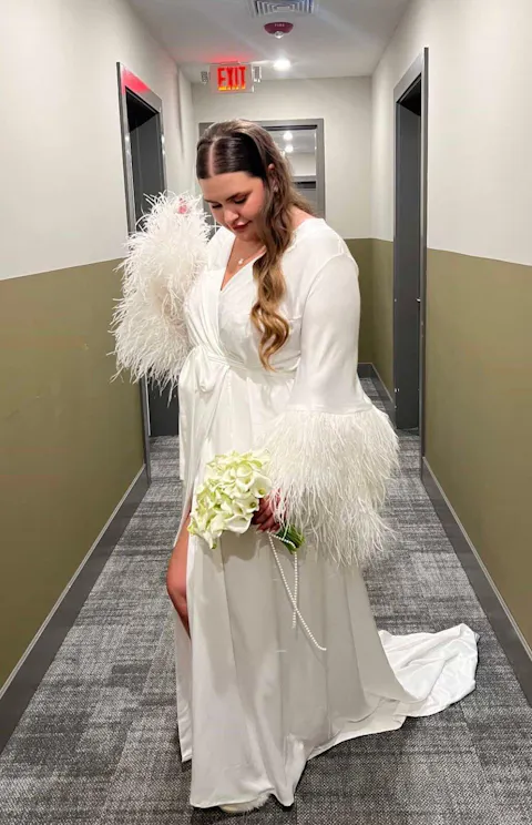 Luxury bridal robe with ostrich feathers Ivory