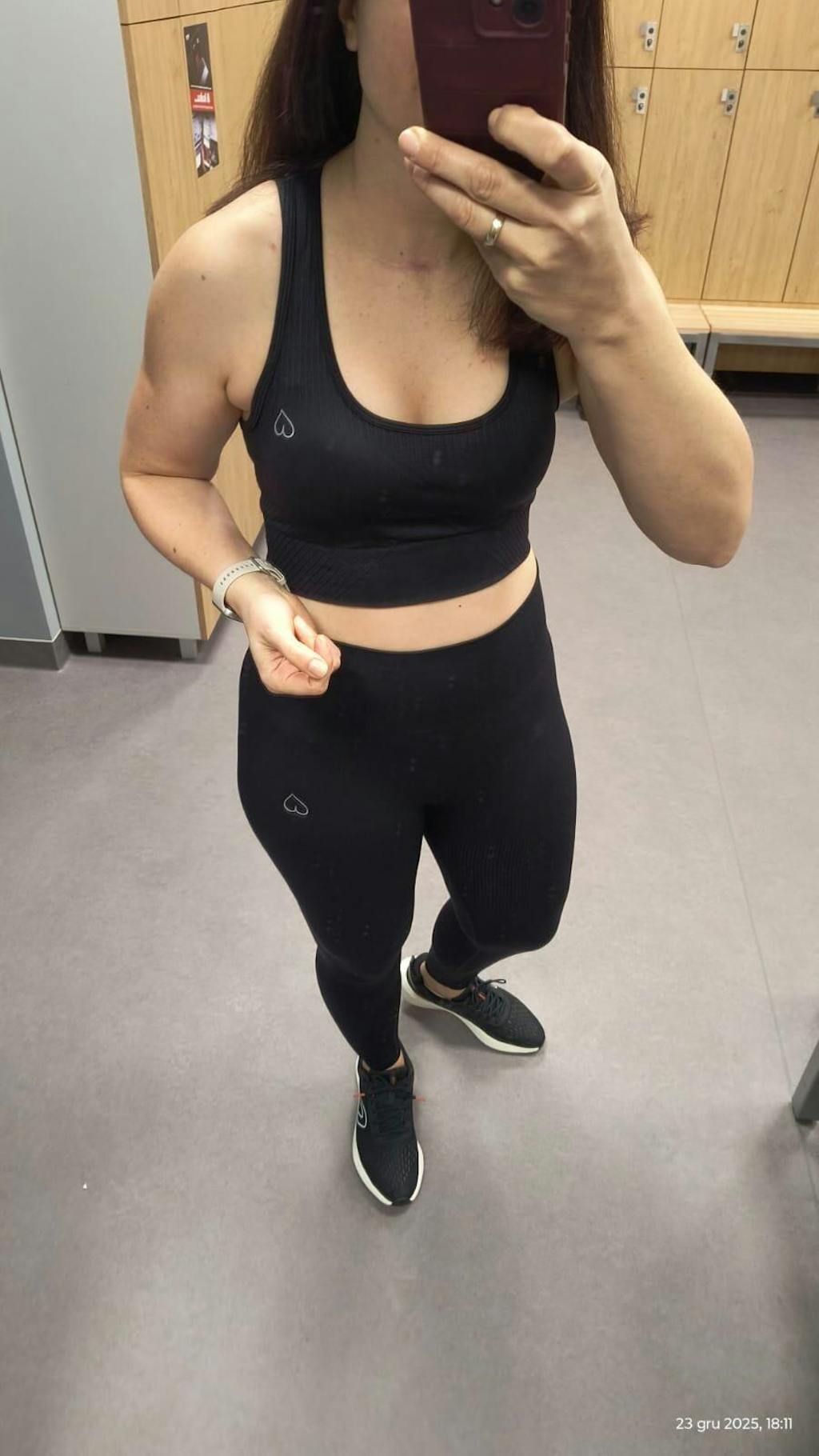 Czarny Stanik Sportowy z Wysokim Wsparciem - Femme Force