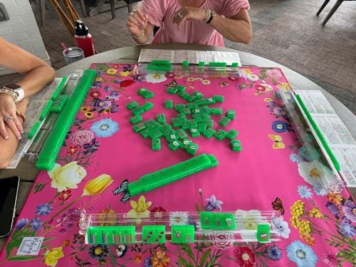 TURN UP THE PINK GARDEN MAT
