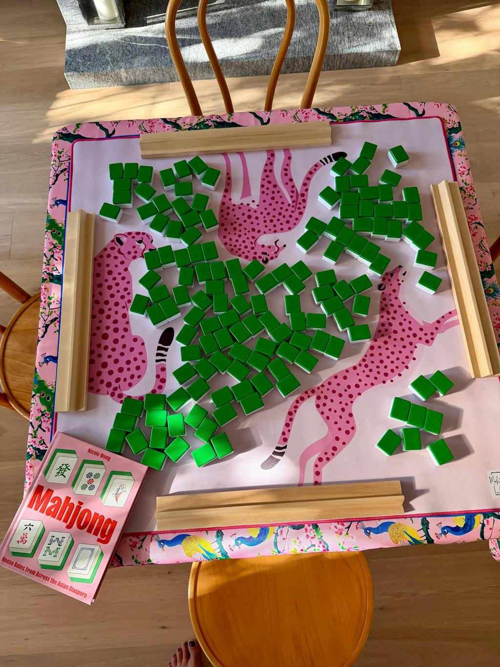 FLIRTY LEOPARDS MAT - PETAL PINK