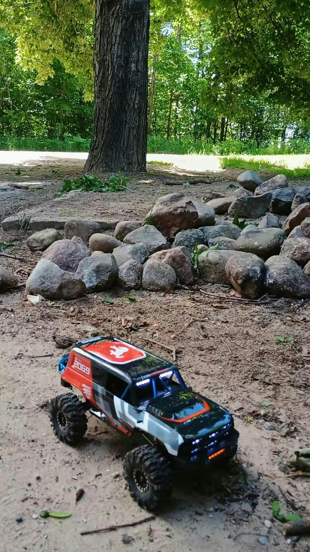 MJX Hyper Go 16218 Brushless 4WD RC Monster Truck | 1/16 RTR Off