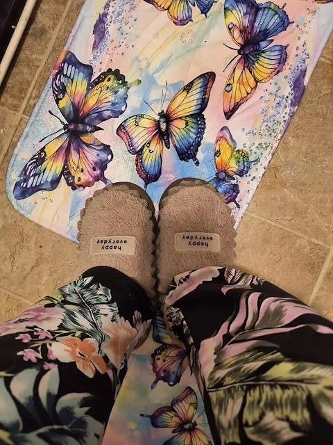 Betterthy🔥'Happy Everyday' Cozy Women's Soft Fleece Winter Slippers