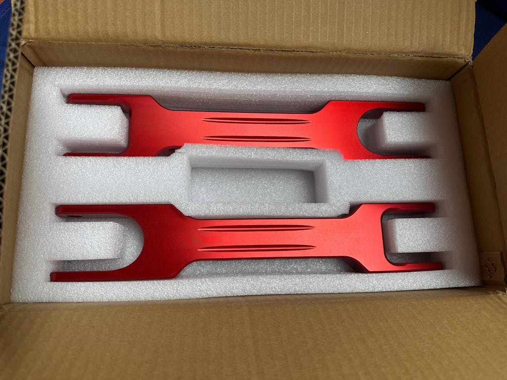 Billet Aluminum Rear Trailing Arm Set For BMW E82 E87 E88 E90 E92 M3 1M 335i 135i X1 E84