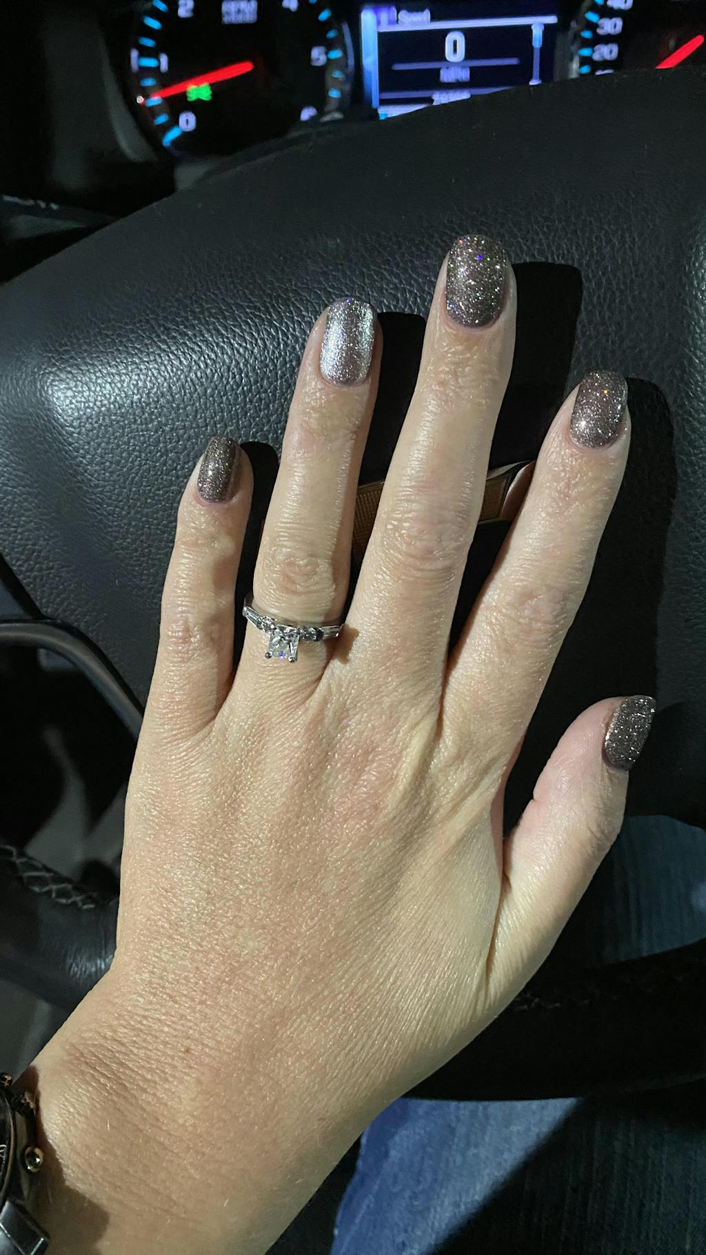 CND Shellac Statement Earrings (0.25 oz)